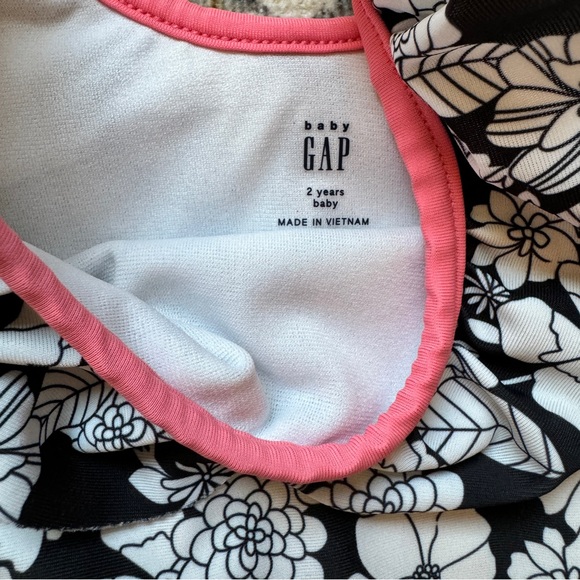 Baby Gap One Piece Floral Swimsuit - Picture 3 of 3